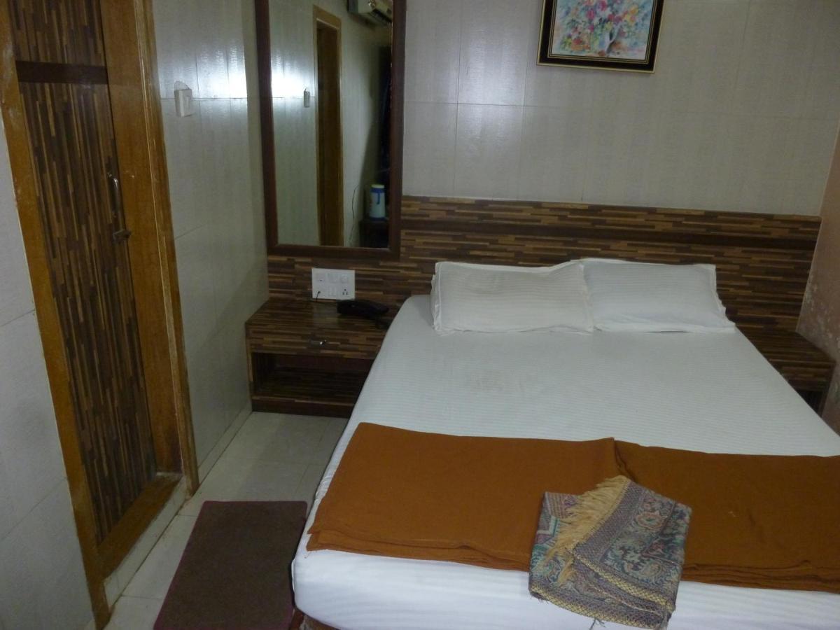 Hotel Orient Palace Mumbai Luaran gambar