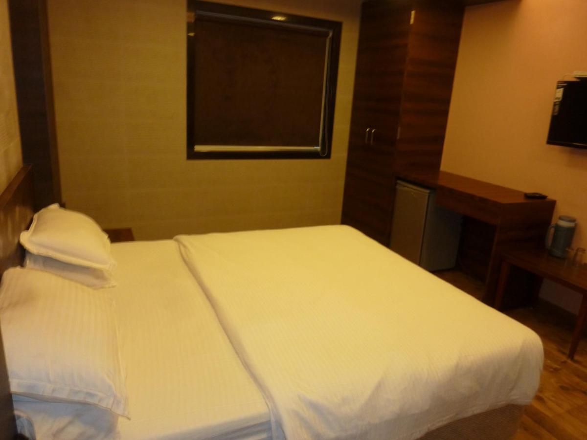 Hotel Orient Palace Mumbai Luaran gambar