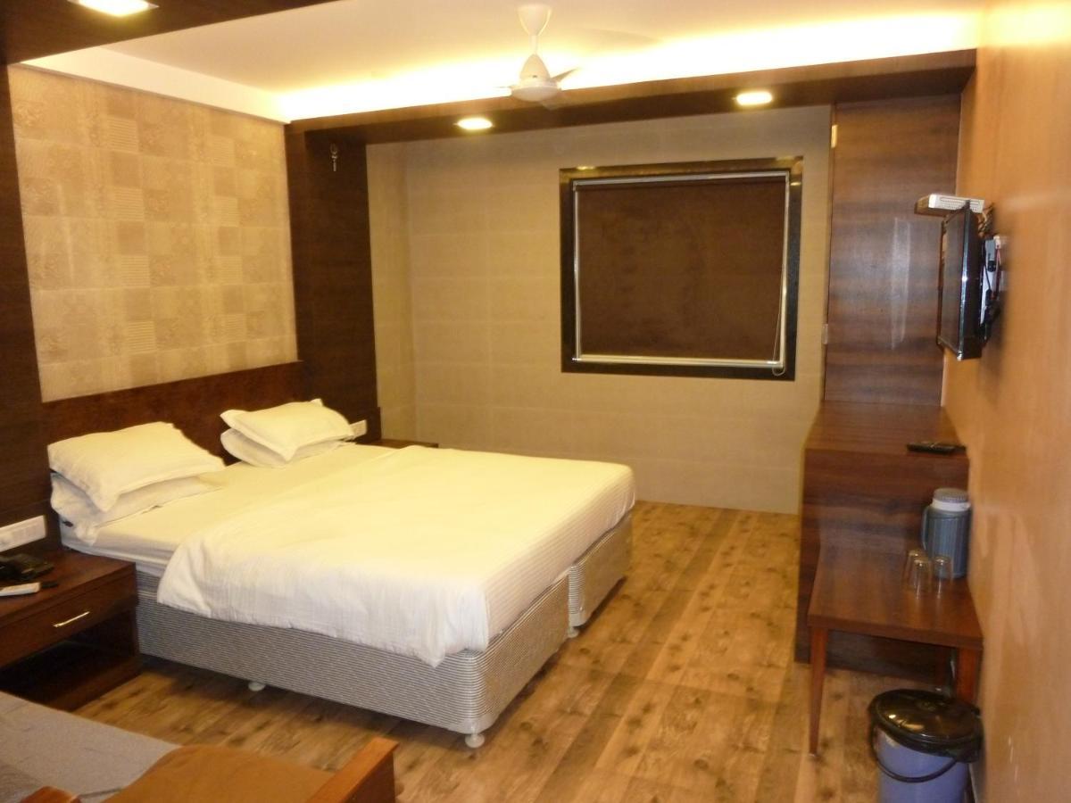 Hotel Orient Palace Mumbai Luaran gambar